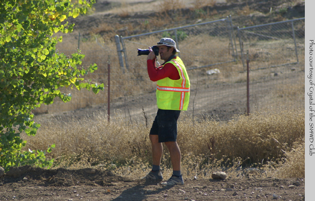 cougarfreak taking pictures of racers